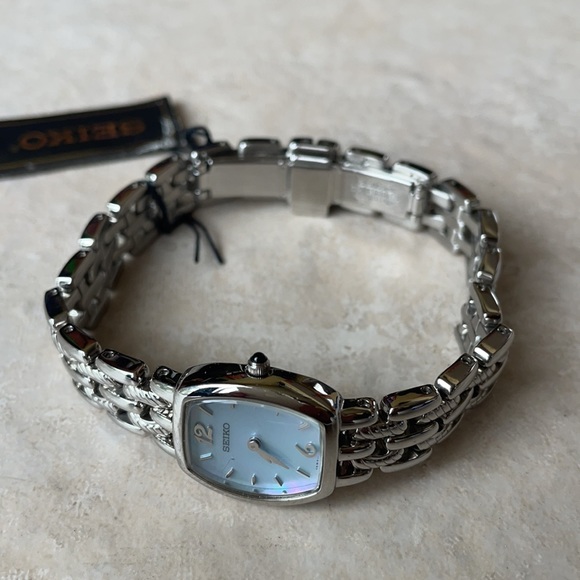 Seiko lady battery water resistant stainless steel main image 8